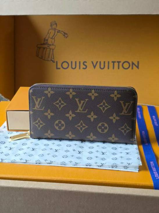 Picture of Louis Vuitton Wallets _SKUfw233561447fw